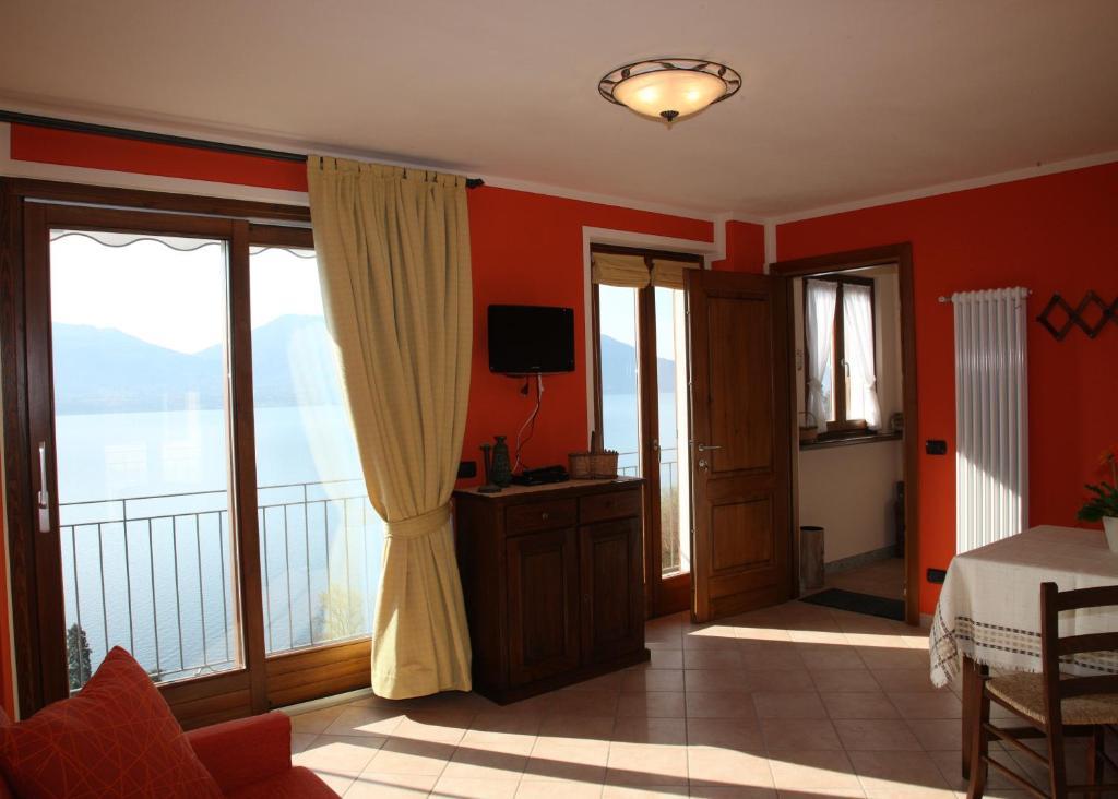 Casale Fe-Wo - Appartamenti Con Vista Lago Cannero Riviera Rum bild